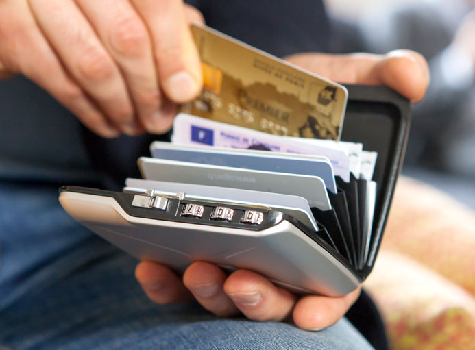 CODE WALLET | Genuine Carbon Fiber – ÖGON Design