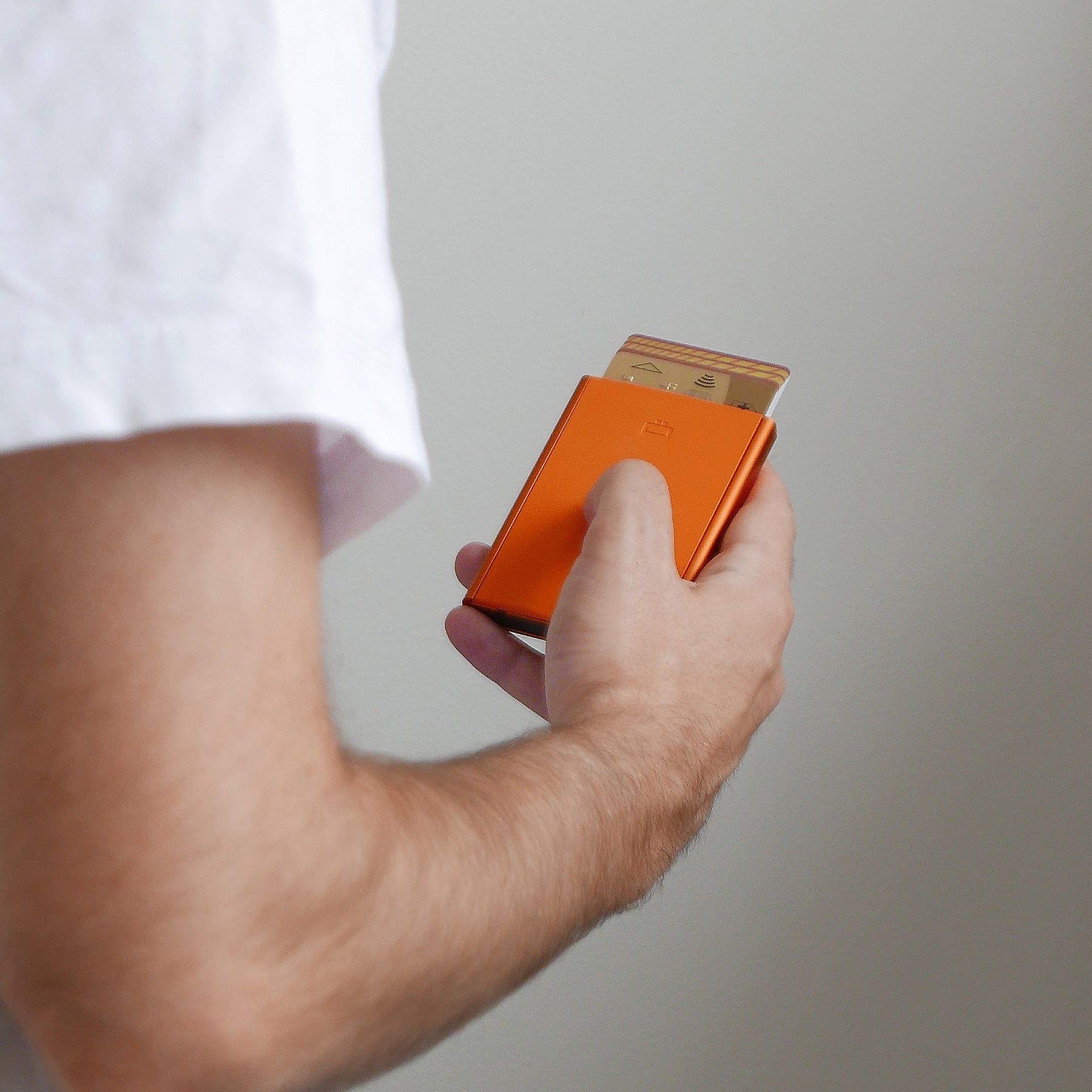 SLIDER | Orange – ÖGON Design