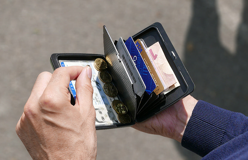 PHONE BAG | Véritable Fibre De Carbone Forgé – ÖGON Design