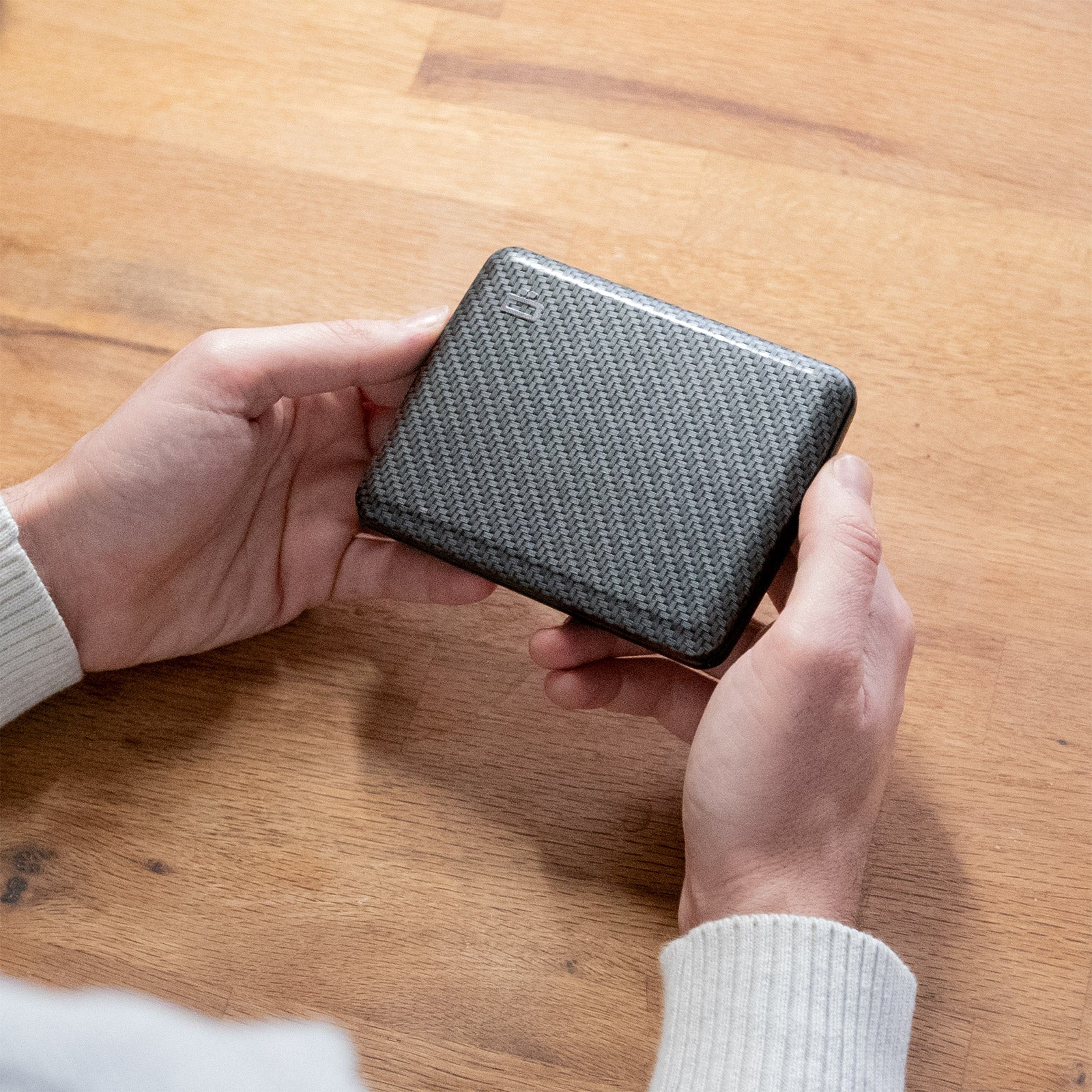 SMART CASE V2 LARGE | Effet Carbone Sergé